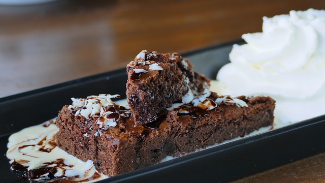 Pastel de chocolate sin harina, low carb, sin azúcar, sin leche para no salir de la dieta